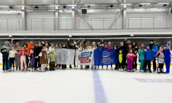 Активисты «Женского движения Единой России» и «Союза женщин России» вместе с членами семьи собрались на массовое катание. - wuor66.ru - Екатеринбург